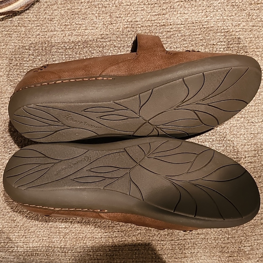 Bare Traps - image 3